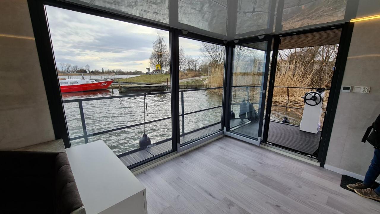 Hausboote Unteres Odertal Hausboot Kranich Hotel Schwedt Exterior photo