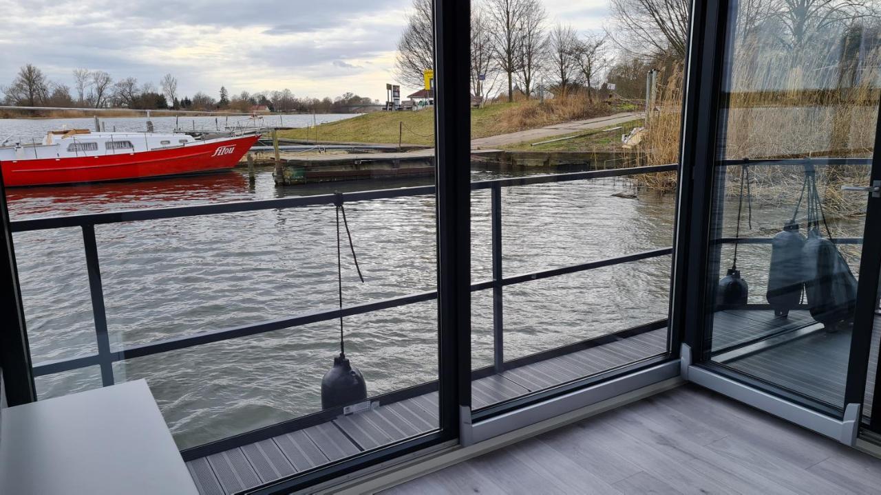 Hausboote Unteres Odertal Hausboot Kranich Hotel Schwedt Exterior photo