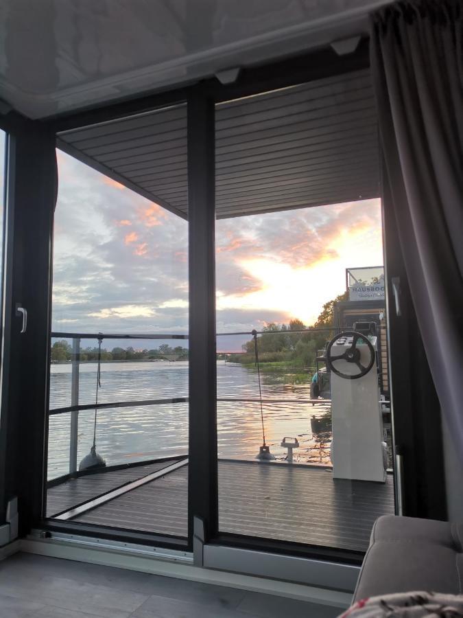 Hausboote Unteres Odertal Hausboot Kranich Hotel Schwedt Exterior photo